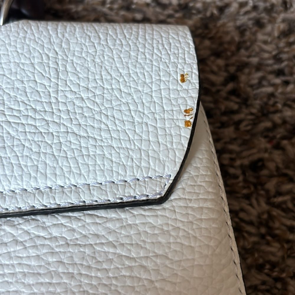 Lia Numa white Italian leather purse - Picture 8 of 8